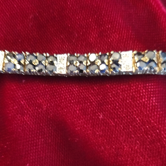 Silver and Black Tennis Bracelet with Classic Design - Picture 5 of 9